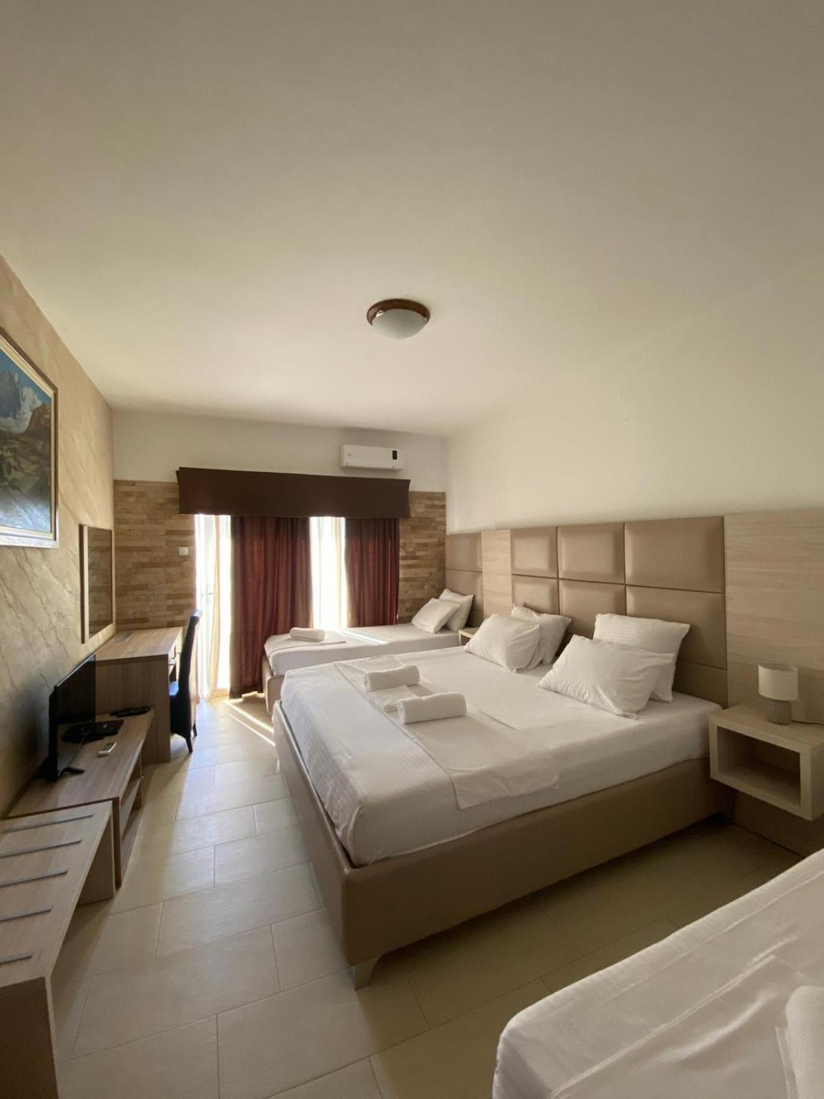 Imperial Hotel อุลซิน ภายนอก รูปภาพ