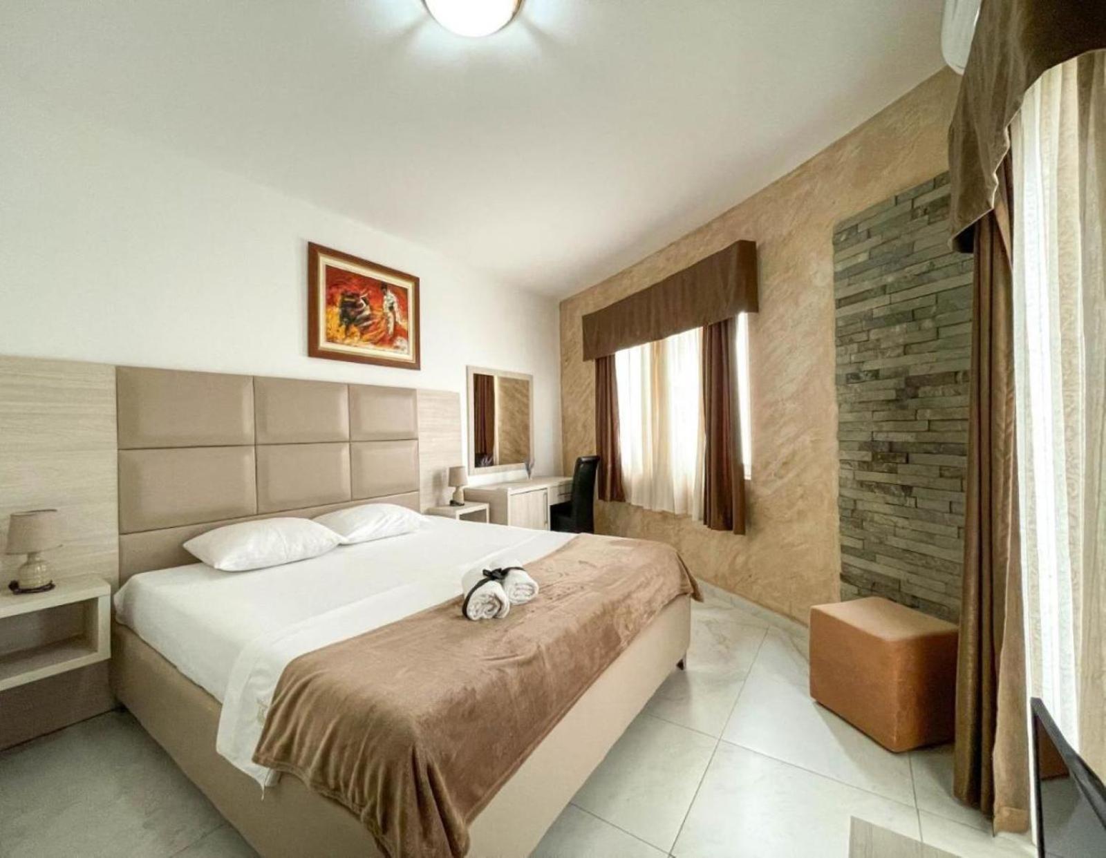 Imperial Hotel อุลซิน ภายนอก รูปภาพ